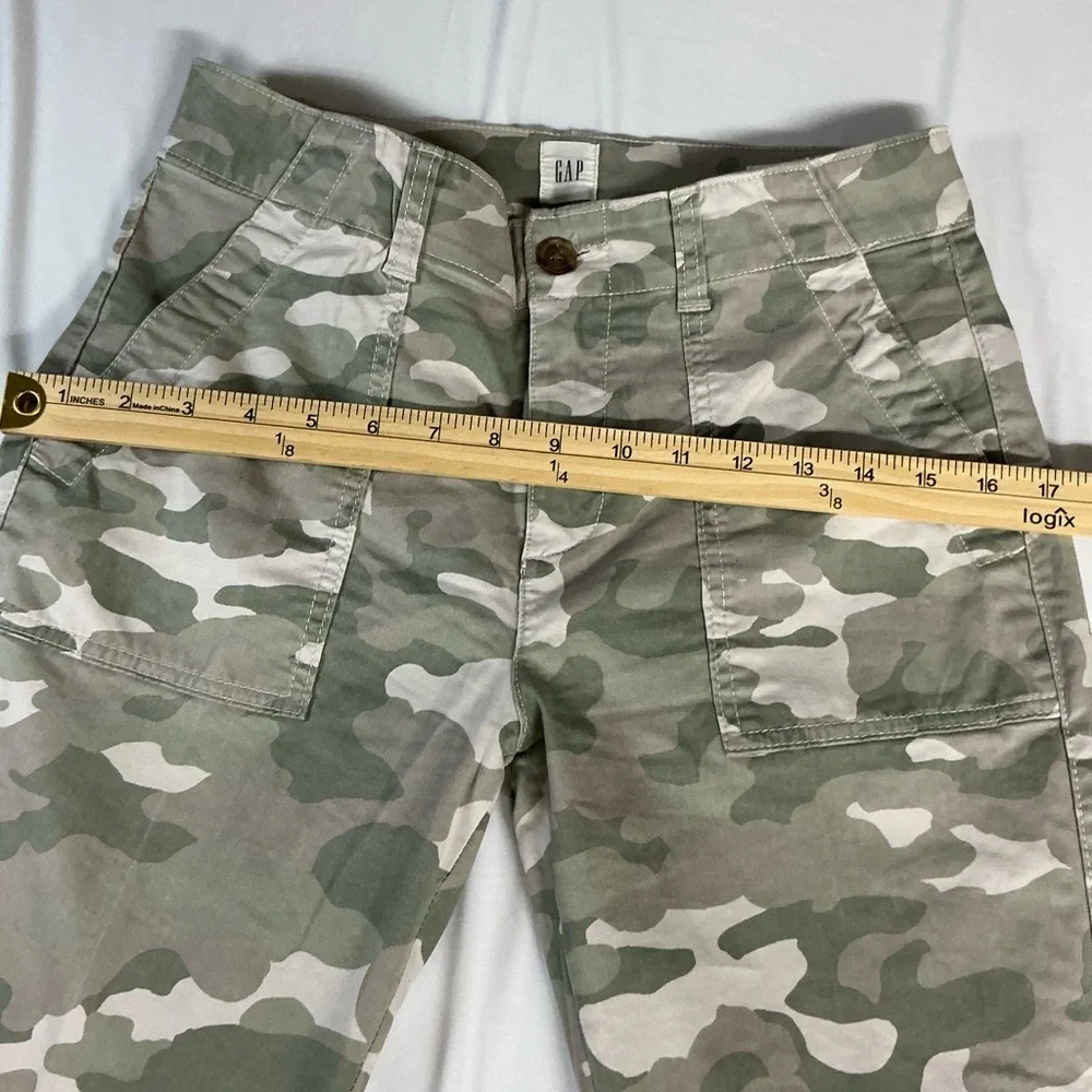 GAP Women's Girlfriend Khakis Camouflage Straight Leg - Picture 7 of 10